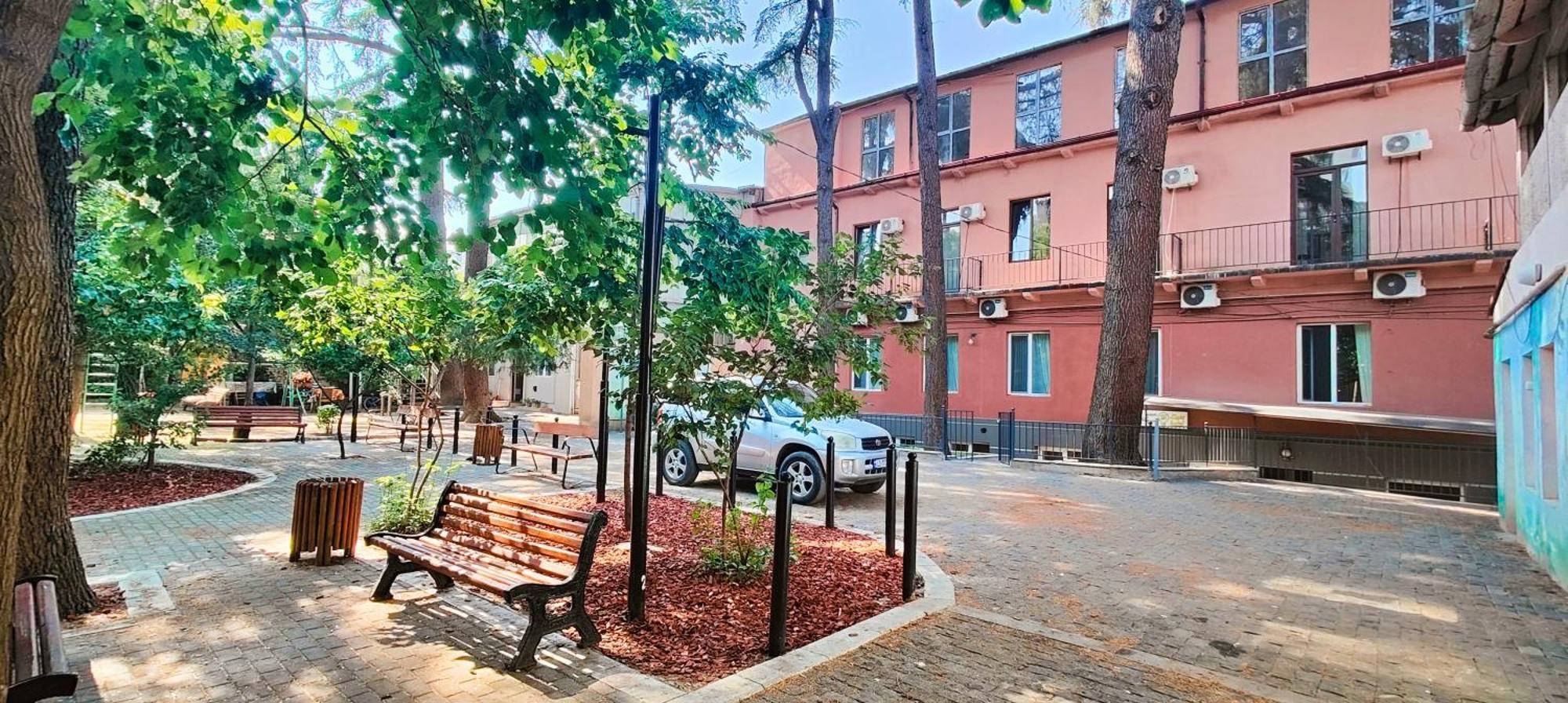 Light Hotel Tiflis Exterior foto